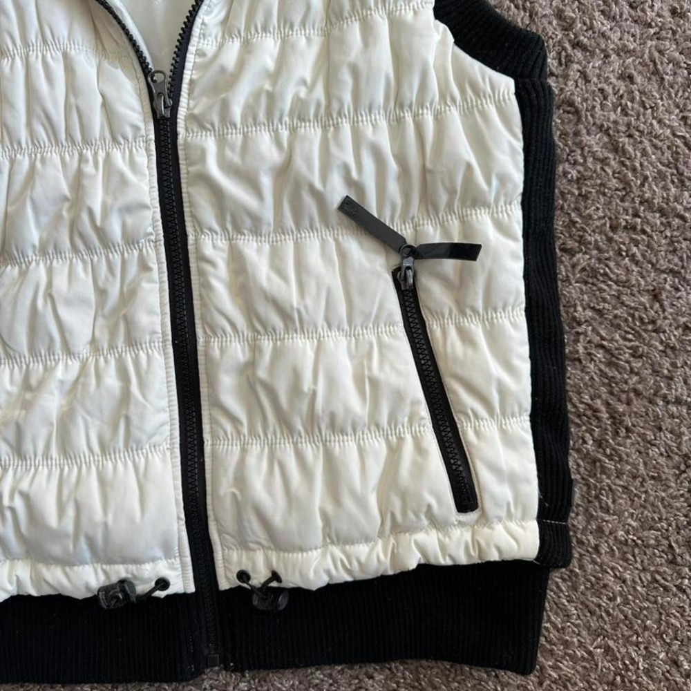 Women's CALVIN KLEIN white/black Puffer Vest, M Premium Down Zip Security Pocket - Picture 4 of 8
